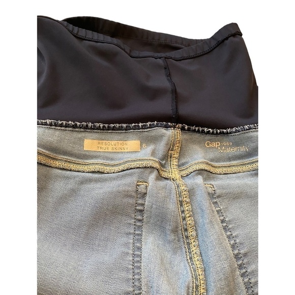 Gap maternity jeans size 6. - Picture 12 of 16